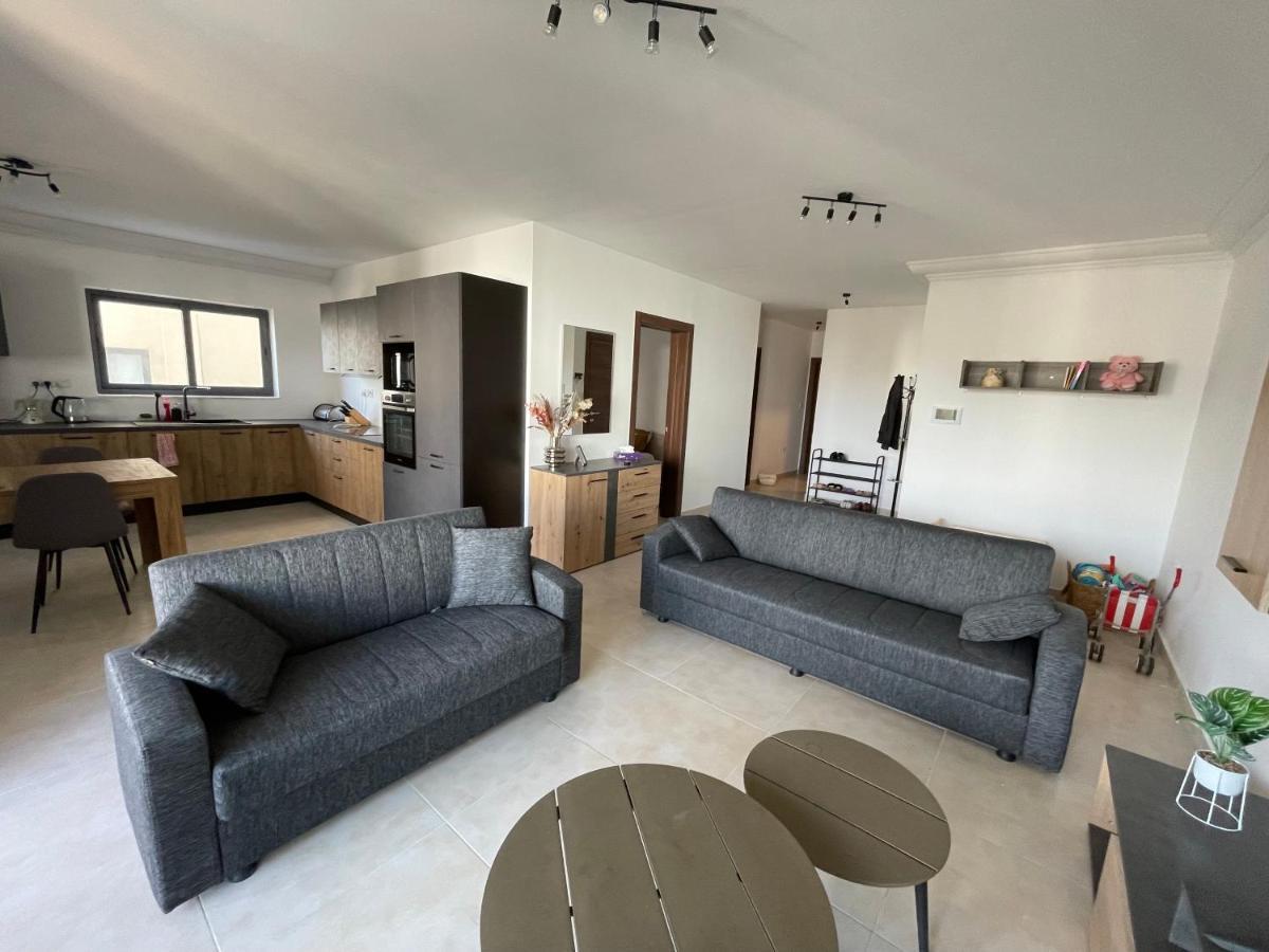 Blue Skies Family Apartment With Terrace St. Paul's Bay Exterior foto